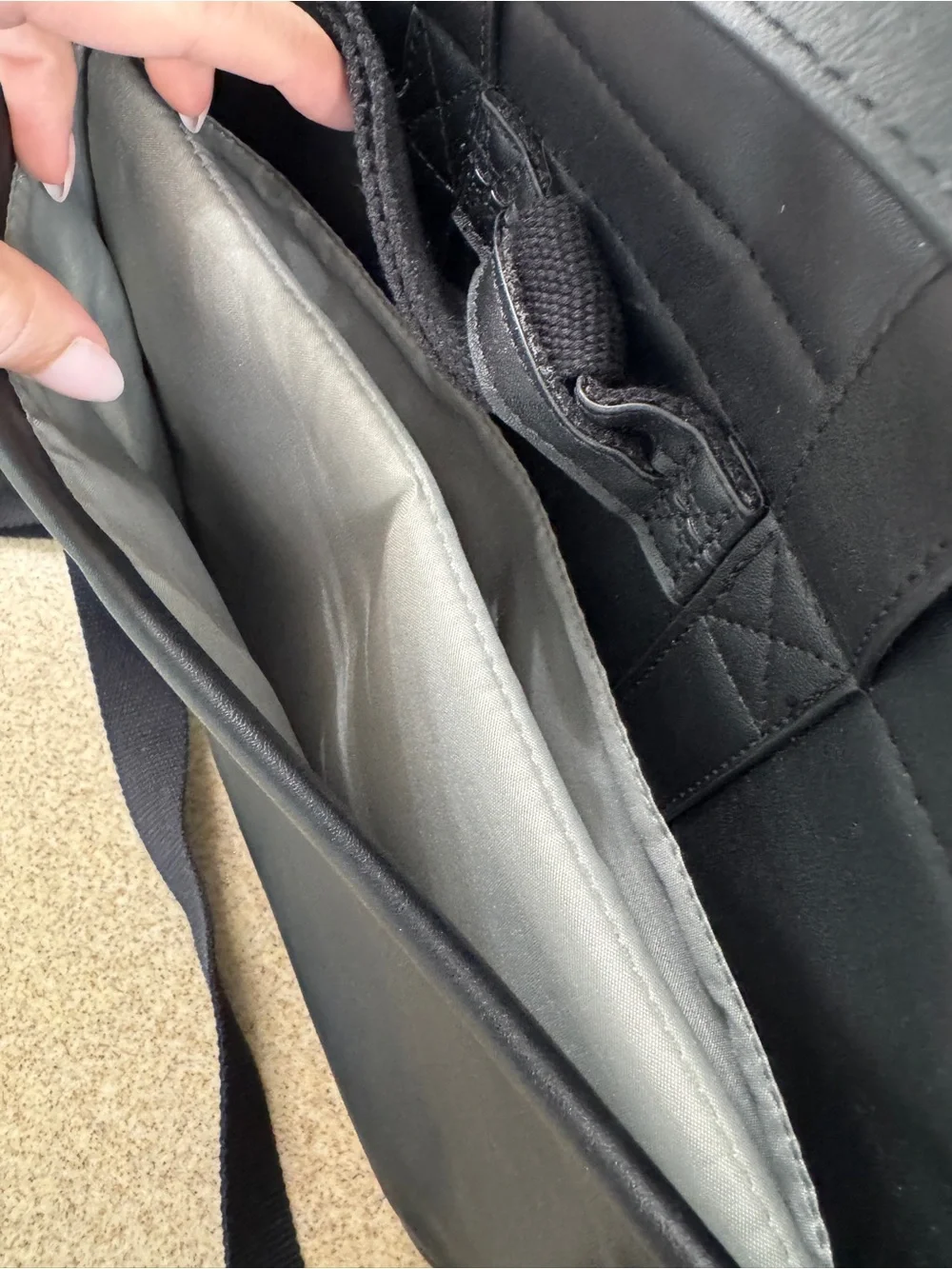 Skip Hop Black Vegan Leather Greenwich Convertible Backpack Stroller‎ Messenger
